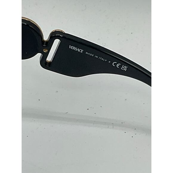 Pre-Owned Versace Unisex Sunglasses, Model 4361-Black - Picture 6 of 8